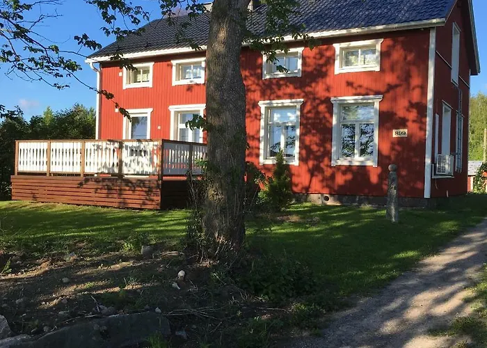 Lillstugans Gaesthem Maatilamajoitukset Voyri