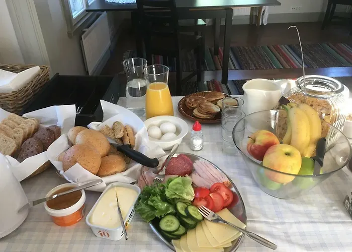 Lillstugans Gaesthem Maatilamajoitukset Voyri